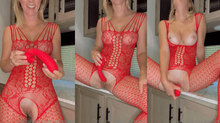 Vicky Stark Red Vibrator PPV Video Leaked